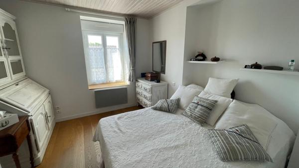Saint-Pierre Quiberon - Centre-ville Appartement 4 chambres, jardin, garage et stationnement  - Rare sur le marché !
