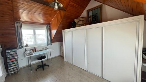 Saint-Pierre Quiberon - Centre-ville Appartement 4 chambres, jardin, garage et stationnement  - Rare sur le marché !