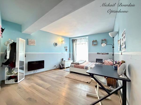 Maison de ville – 158 m² habitables – Centre du Lude – Classe D – Cour fermée – Grenier aménageable