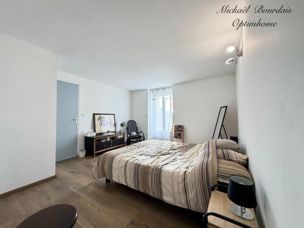 Maison de ville – 158 m² habitables – Centre du Lude – Classe D – Cour fermée – Grenier aménageable