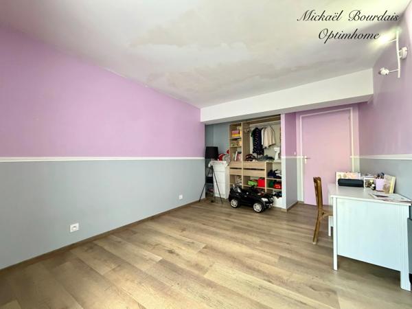 Maison de ville – 158 m² habitables – Centre du Lude – Classe D – Cour fermée – Grenier aménageable