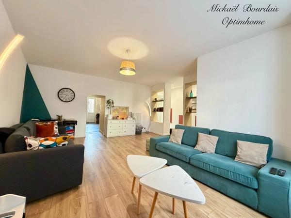 Maison de ville – 158 m² habitables – Centre du Lude – Classe D – Cour fermée – Grenier aménageable
