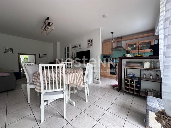 Appartement à vendre à Vannes T2 avec terrasse, box fermé en sous-sol et parking extérieur