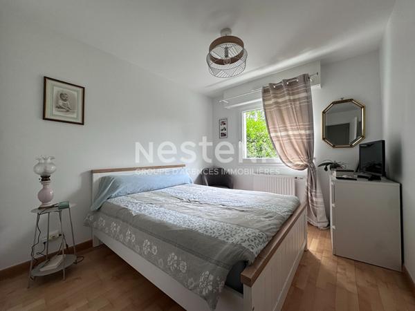 Appartement à vendre à Vannes T2 avec terrasse, box fermé en sous-sol et parking extérieur