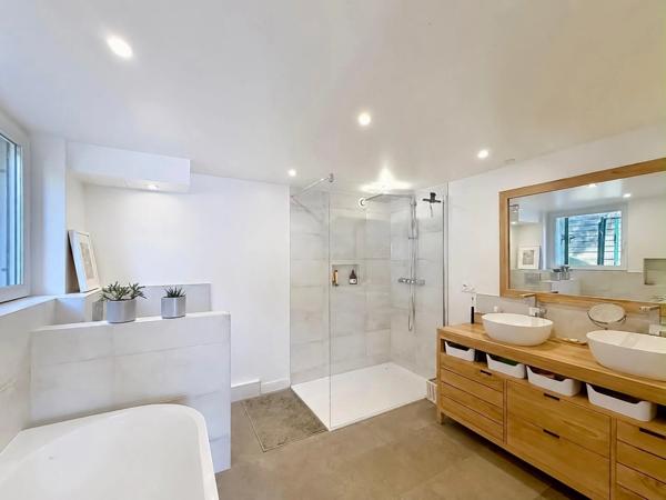 Maison à vendre 7 pièces COLLONGES SOUS SALEVE (74)