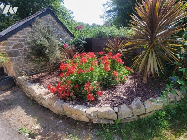 Maison d'habitation rénovée dans hameau en campagne