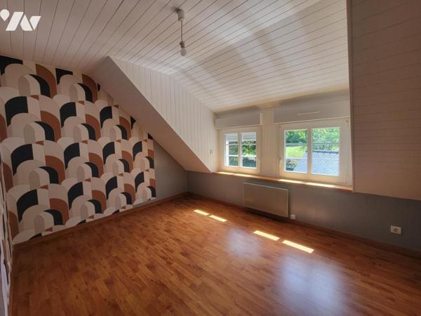 Maison d'habitation rénovée dans hameau en campagne