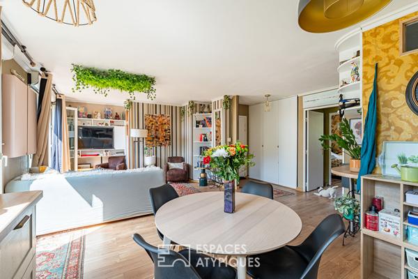 Appartement traversant avec balcon en dernier étage