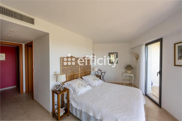 Appartement
         3 pièces
        - 103 m² Bien prestige 739 820 € *