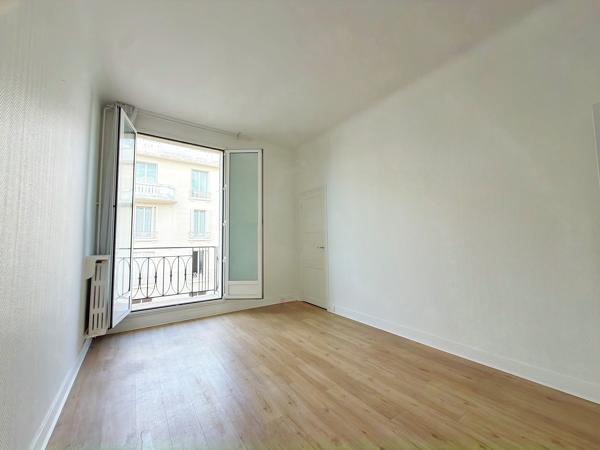 Beau 2 pièces au calme d'un square privé