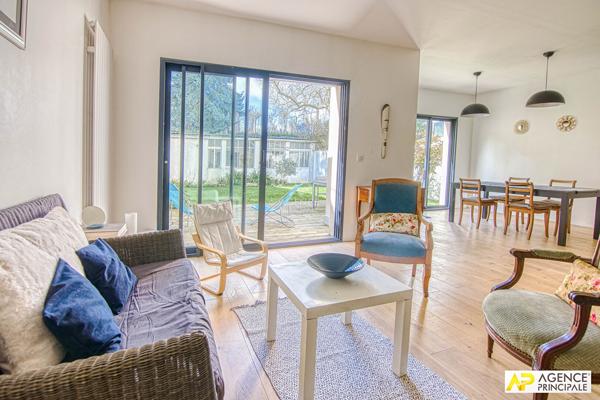 Versailles Porchefontaine Maison 9 pîèces environ 180 m² habitables sur parcelle de 330 m² 1 195 000 € **  - Référence  28223