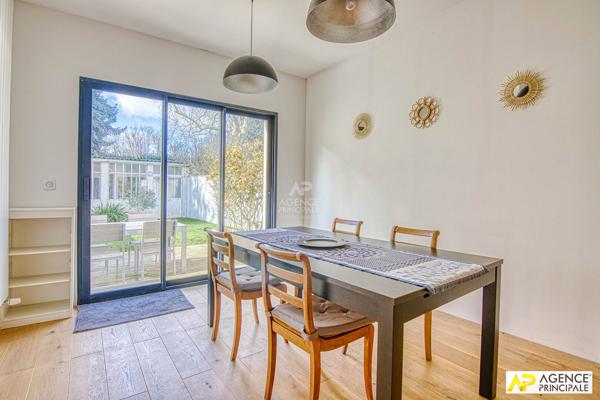Versailles Porchefontaine Maison 9 pîèces environ 180 m² habitables sur parcelle de 330 m² 1 195 000 € **  - Référence  28223