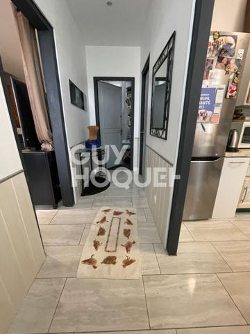 Maison Ivry La Bataille au bord de l'eau.