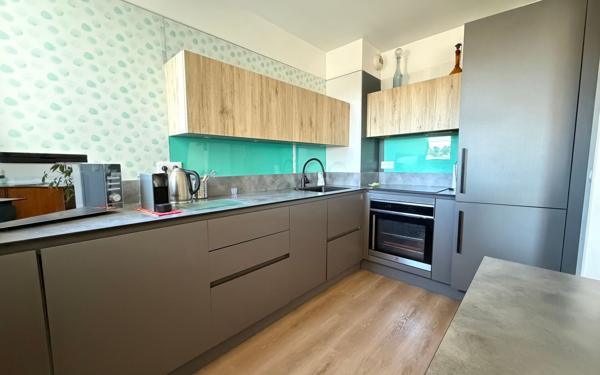 Appartement à vendre    3 pièces • 75,80 m2 Sanary-sur-Mer