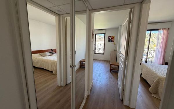 Appartement à vendre    3 pièces • 75,80 m2 Sanary-sur-Mer