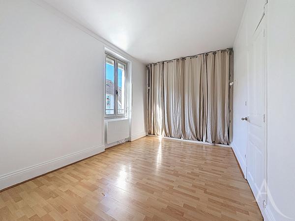 EXCLUSIVITÉ - Charmante Maison avec Jardin Arboré située à Mantes-la-Ville