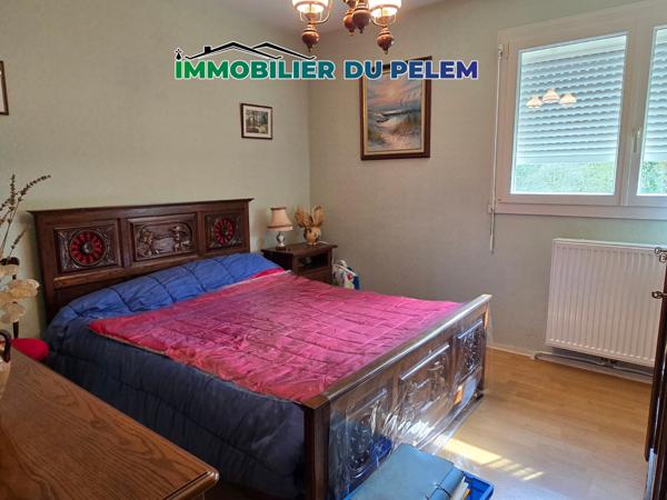 Rostrenen (22110) Maison de plain-pied – 3 chambres – Sous-sol complet – Terrain de 593 m² – Rostrenen