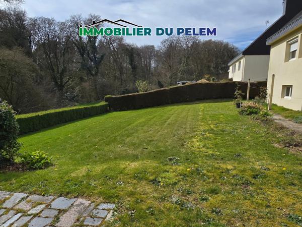 Rostrenen (22110) Maison de plain-pied – 3 chambres – Sous-sol complet – Terrain de 593 m² – Rostrenen