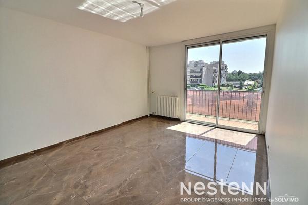 Appartement Saint Priest 4 pièces 81m2, 1er étage, 3 chambres, balcon, cave, stationnement