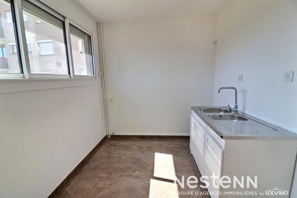 Appartement Saint Priest 4 pièces 81m2, 1er étage, 3 chambres, balcon, cave, stationnement