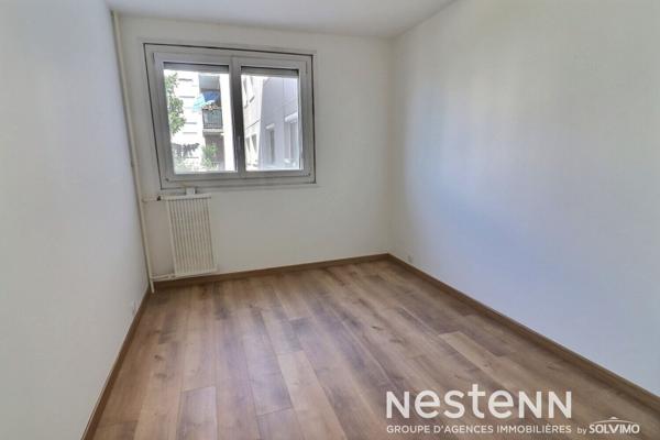 Appartement Saint Priest 4 pièces 81m2, 1er étage, 3 chambres, balcon, cave, stationnement