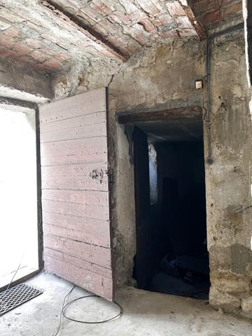 Vaison-la-Romaine (84110) COUP DE COEUR ! BELLE ET AUTHENTIQUE MAISON DE VILLAGE A RESTAURER AU COEUR D'UN VILLAGE TEMPLIER