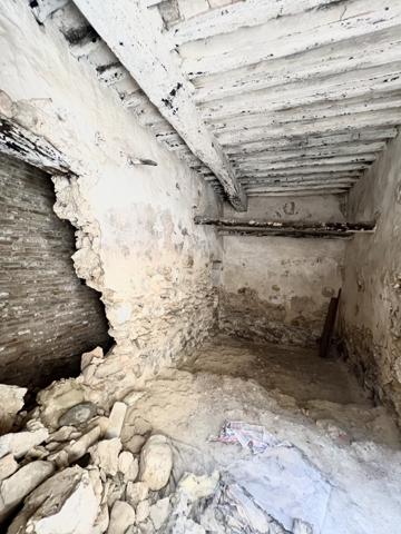 Vaison-la-Romaine (84110) COUP DE COEUR ! BELLE ET AUTHENTIQUE MAISON DE VILLAGE A RESTAURER AU COEUR D'UN VILLAGE TEMPLIER