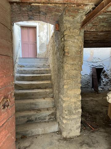 Vaison-la-Romaine (84110) COUP DE COEUR ! BELLE ET AUTHENTIQUE MAISON DE VILLAGE A RESTAURER AU COEUR D'UN VILLAGE TEMPLIER