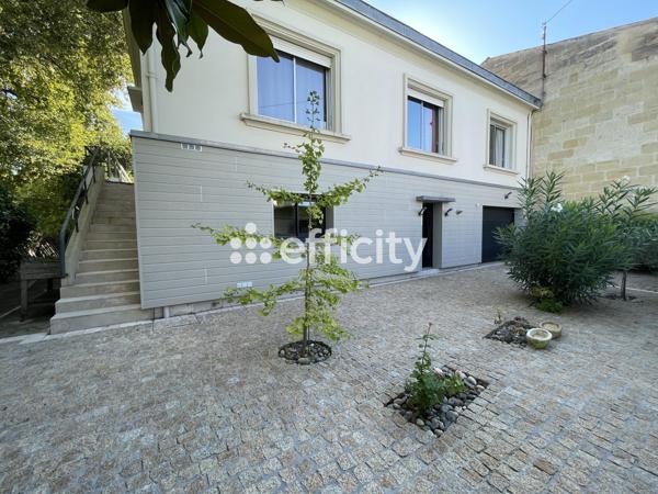 Maison
         6 pièces
        - 238 m² Bien prestige 849 000 € *