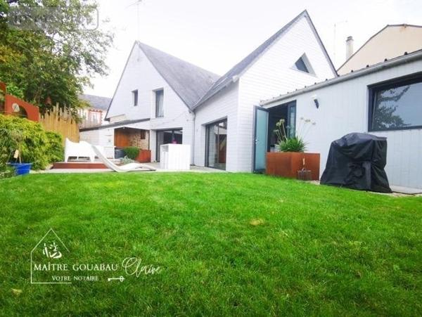 Maison individuelle à vendre à Saint-Berthevin en Mayenne (53940), ref :