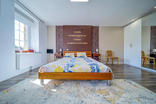 corps de ferme  230 m2 avec box et carriere terrain 4270 m2