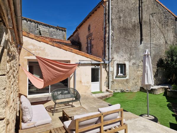Maison à vendre à Châteauneuf-sur-Charente (16120) - Charente