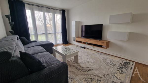Appartement F2 à Mantes La Jolie de 49m² avec parking et cave
