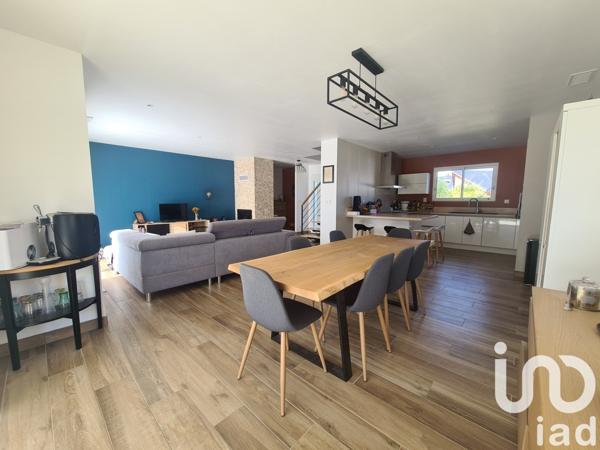 Maison 5 pièces de 128 m² à Louvie-Juzon (64260)