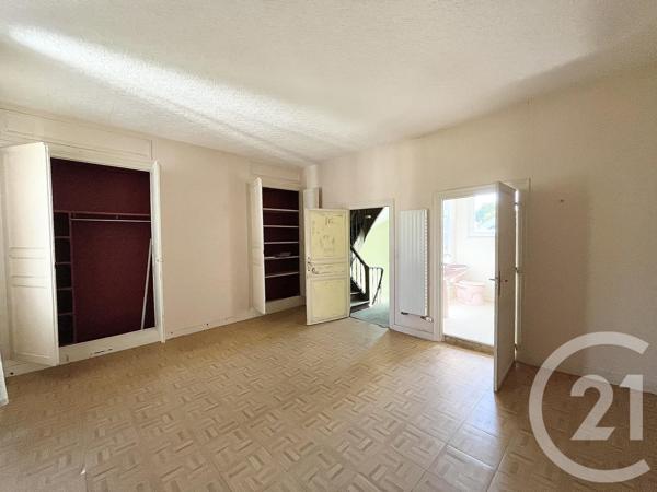 Maison à vendre  4 pièces - 131,38 m 2   CHATELLERAULT  - 86