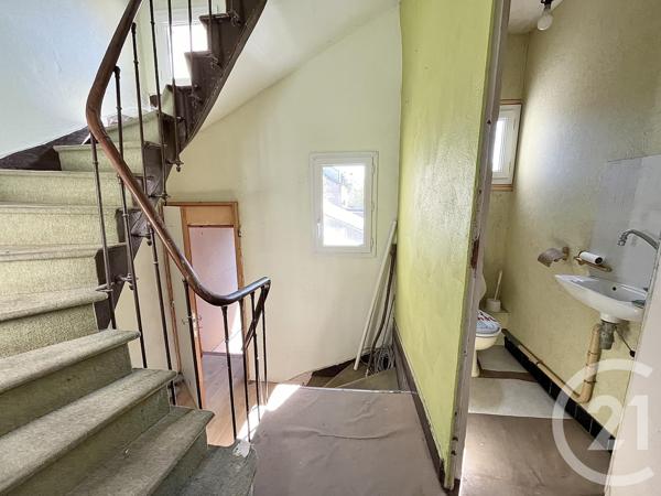 Maison à vendre  4 pièces - 131,38 m 2   CHATELLERAULT  - 86