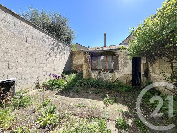 Maison à vendre  4 pièces - 131,38 m 2   CHATELLERAULT  - 86