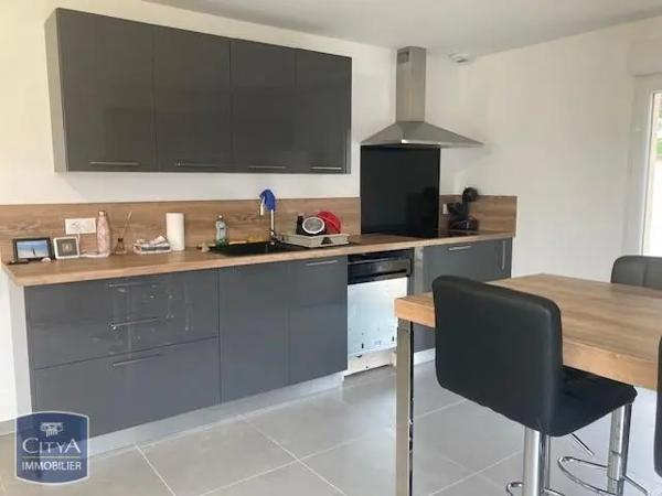 Maison à louer 5 pièces 133m² Régny (42630)
