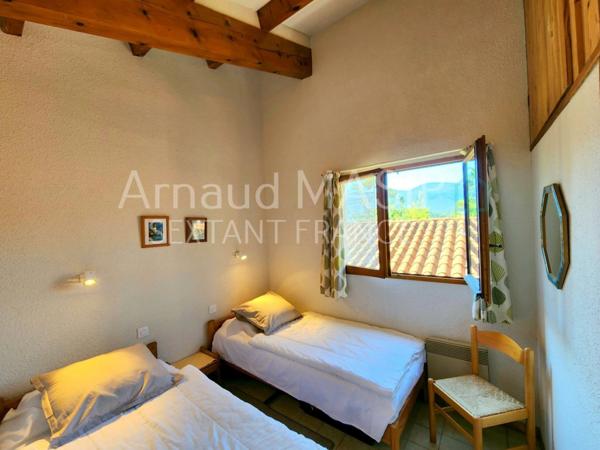 COQUETTTE MAISONETTE PP, TERRASSE PRIVATIVE, PARKING, CADRE VERDOYANT AU CALME