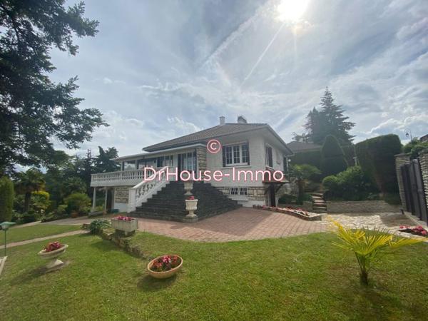Maison à vendre 10 pièces de 250 m²