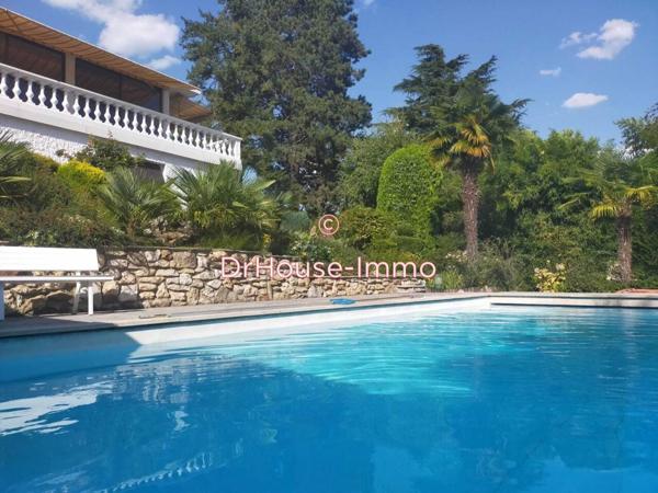 Maison à vendre 10 pièces de 250 m²