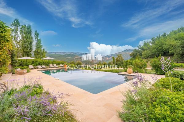 CHATEAUNEUF DE GRASSE - PROPRIETE D'EXEPTION - PISCINE ET VUE PANORAMIQUE