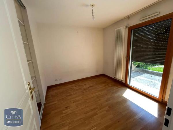 Appartement à louer 2 pièces 41.27m² Saint-Julien-en-Genevois (74160)