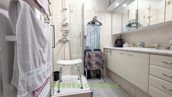 Appartement à TOULON (83000)