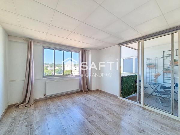 Lumineux 2 pièces avec balcon et parking