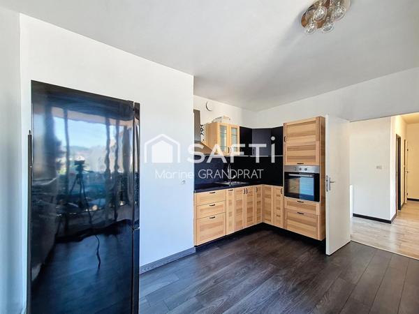 Lumineux 2 pièces avec balcon et parking