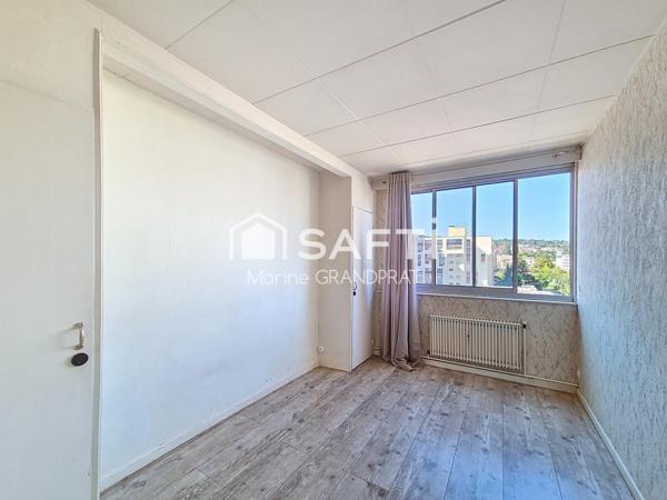 Lumineux 2 pièces avec balcon et parking