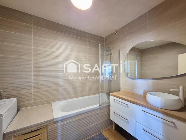 Lumineux 2 pièces avec balcon et parking