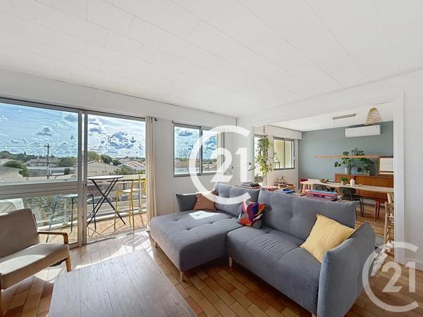 Appartement F3 à vendre  4 pièces - 109 m 2   COGNAC  - 16