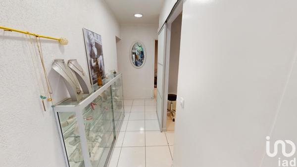 Boutique/Local commercial à vendre 58 m² Lésigny